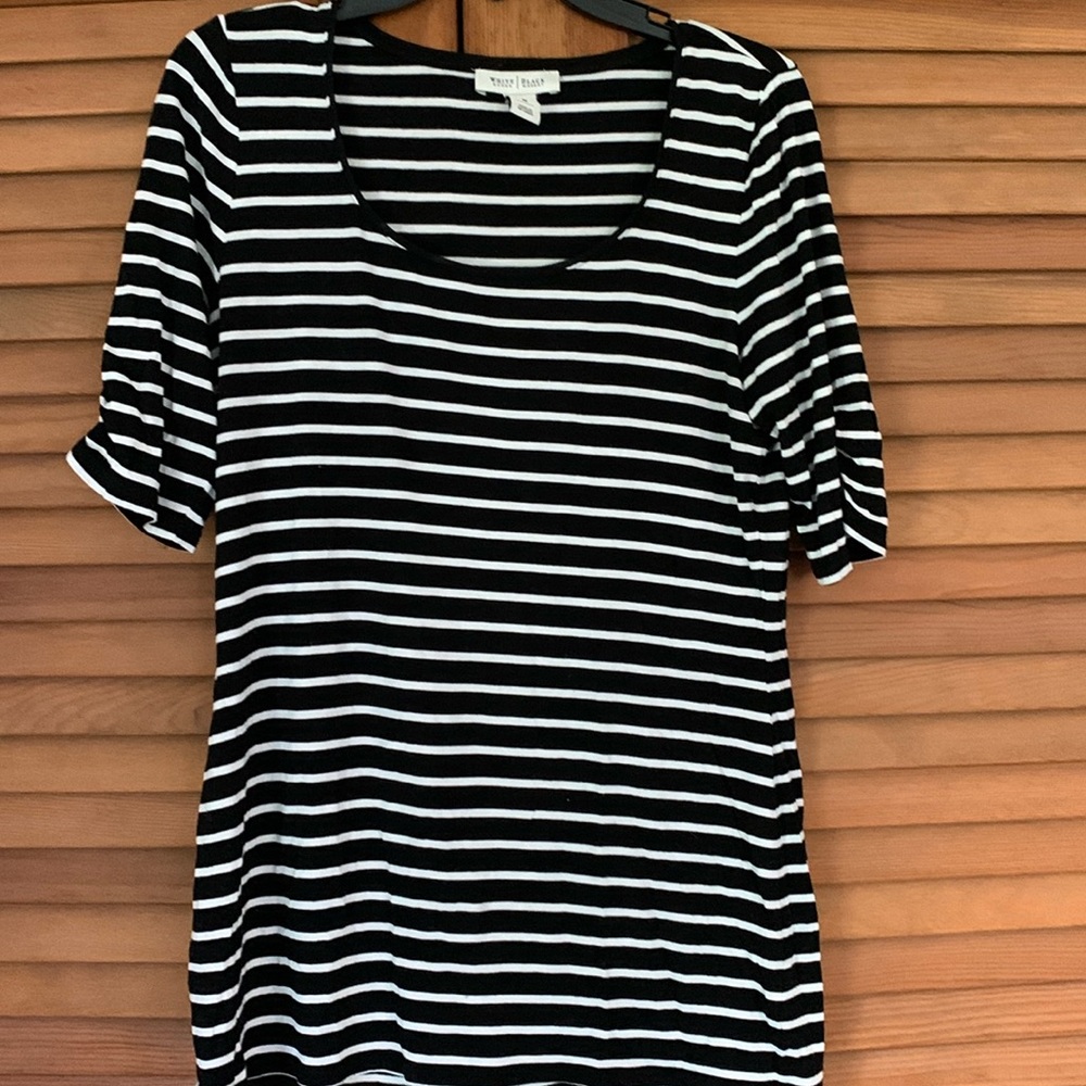 White House black market T-shirt